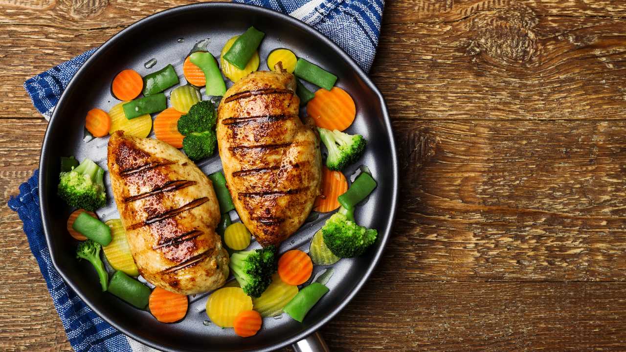 How to season chicken breast for panfrying